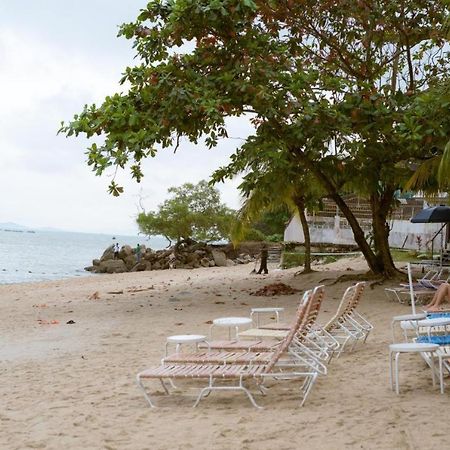 Rainbow Paradise Beachfront Penang Tanjung Bungah  Exterior photo